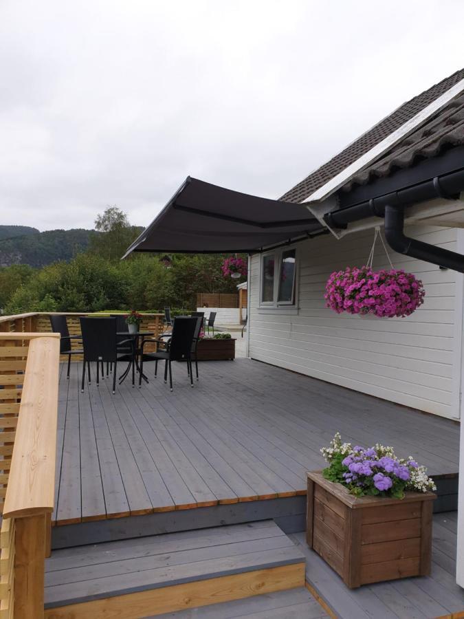 Dada Apartment Hjelmeland Екстериор снимка